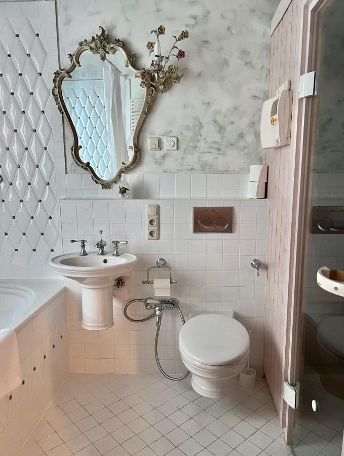 Lux Mit Sauna Apartment *